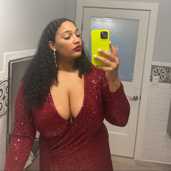 Fashion nova sequin dress - red/maroon - Picture 3 of 4